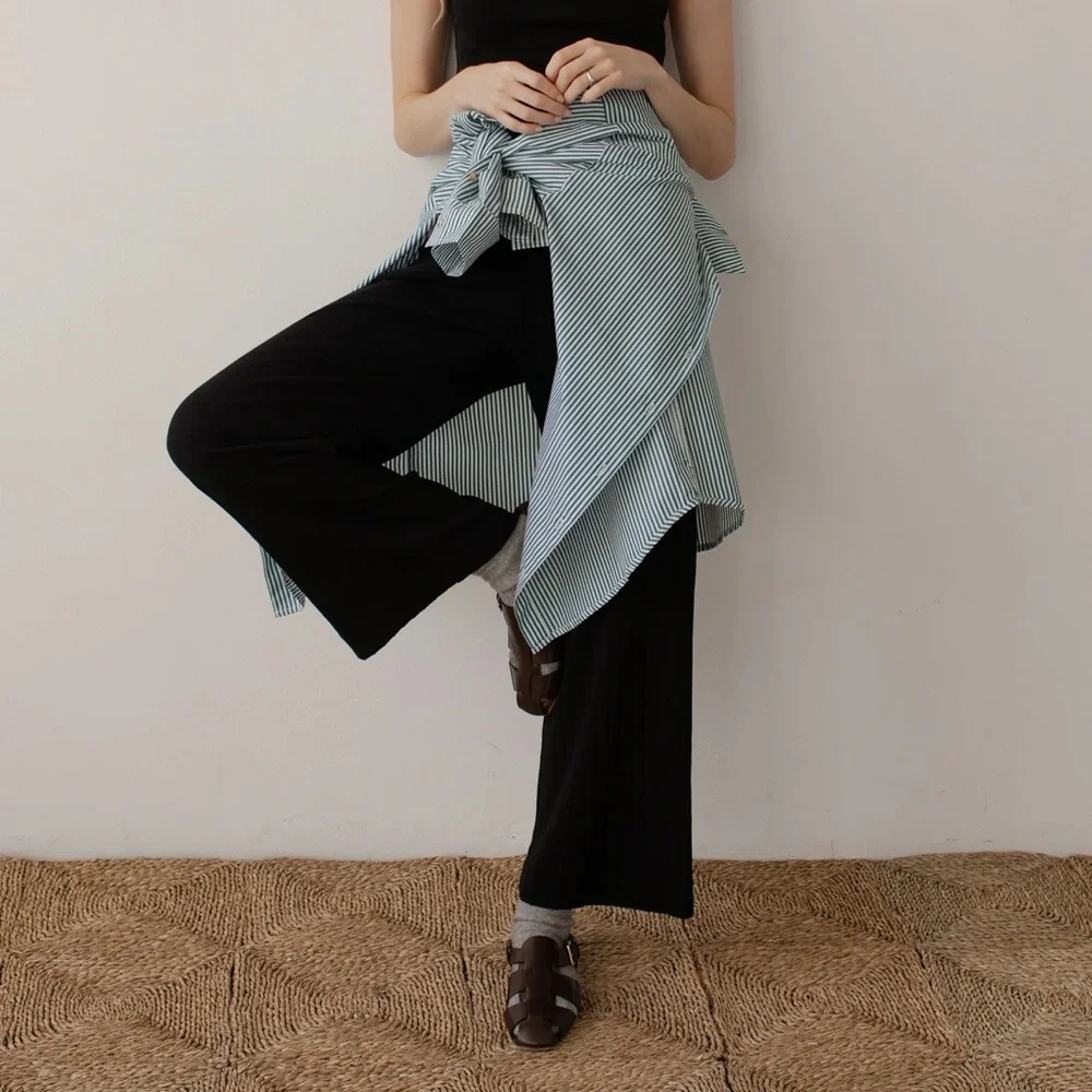 DONNI Pointelle Simple Crop Pant in Jet - Picture 2 of 5